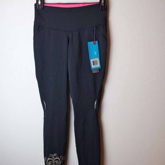 New Balance Size XS Women's Running Pants in Black with Leg Zipper New with Tags - Picture 2 of 7